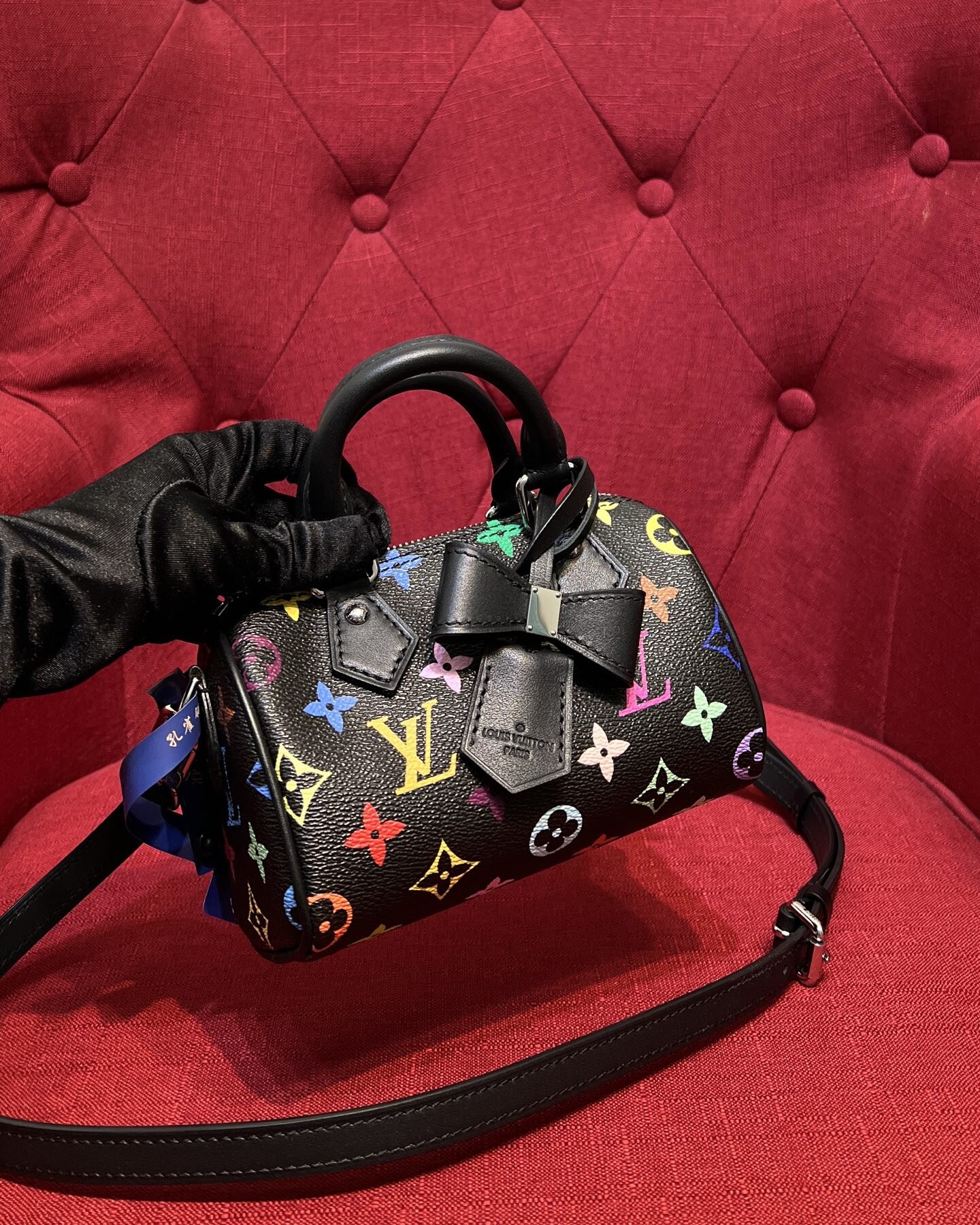 LV M13406